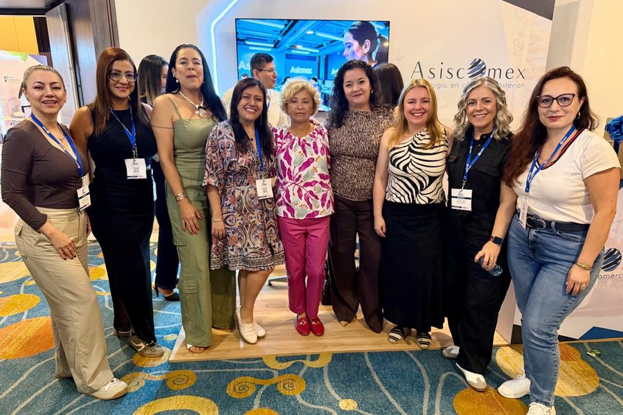 El equipo de Asiscomex en el evento